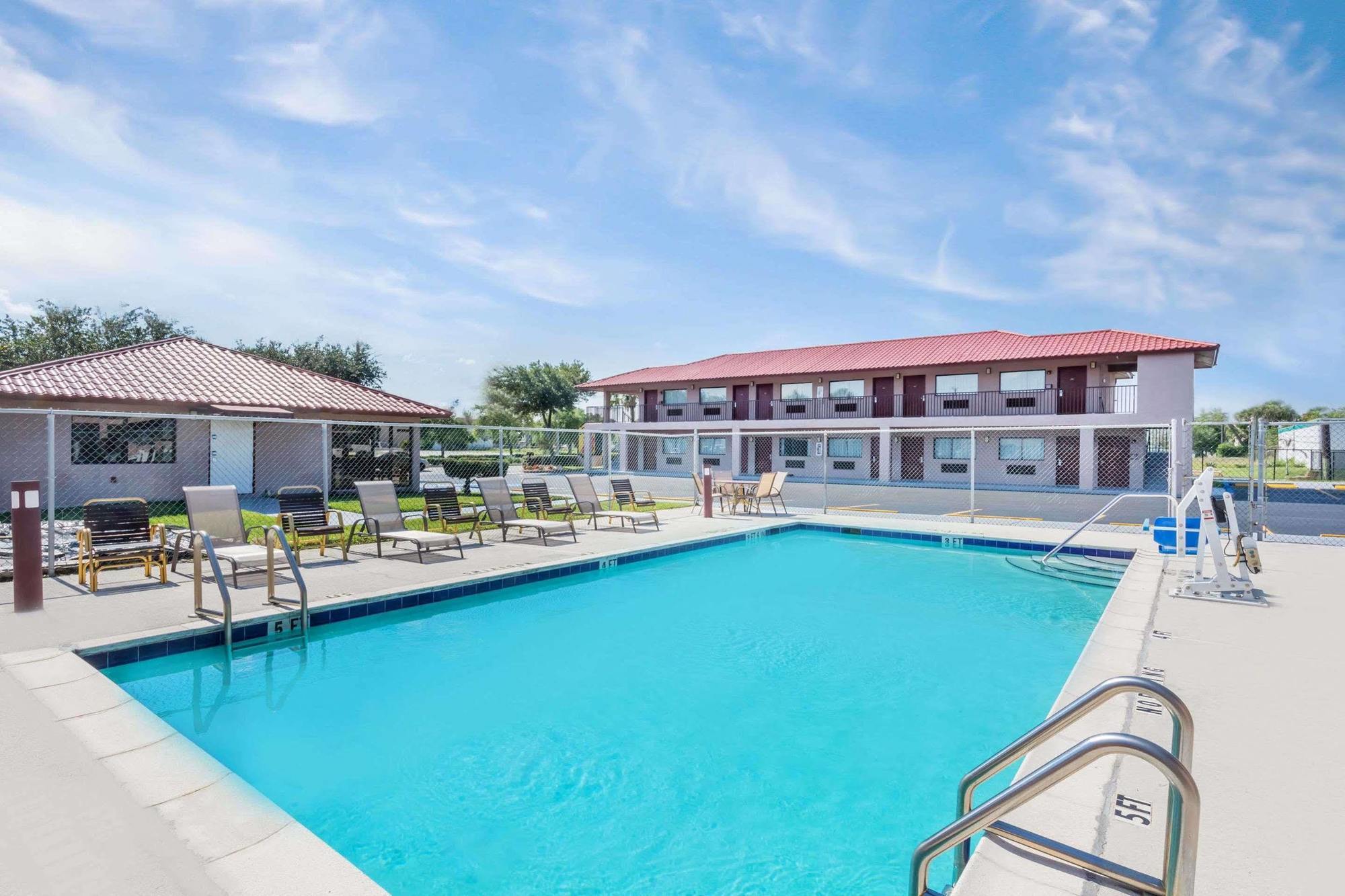 Redfinn Inn Fort Pierce Esterno foto